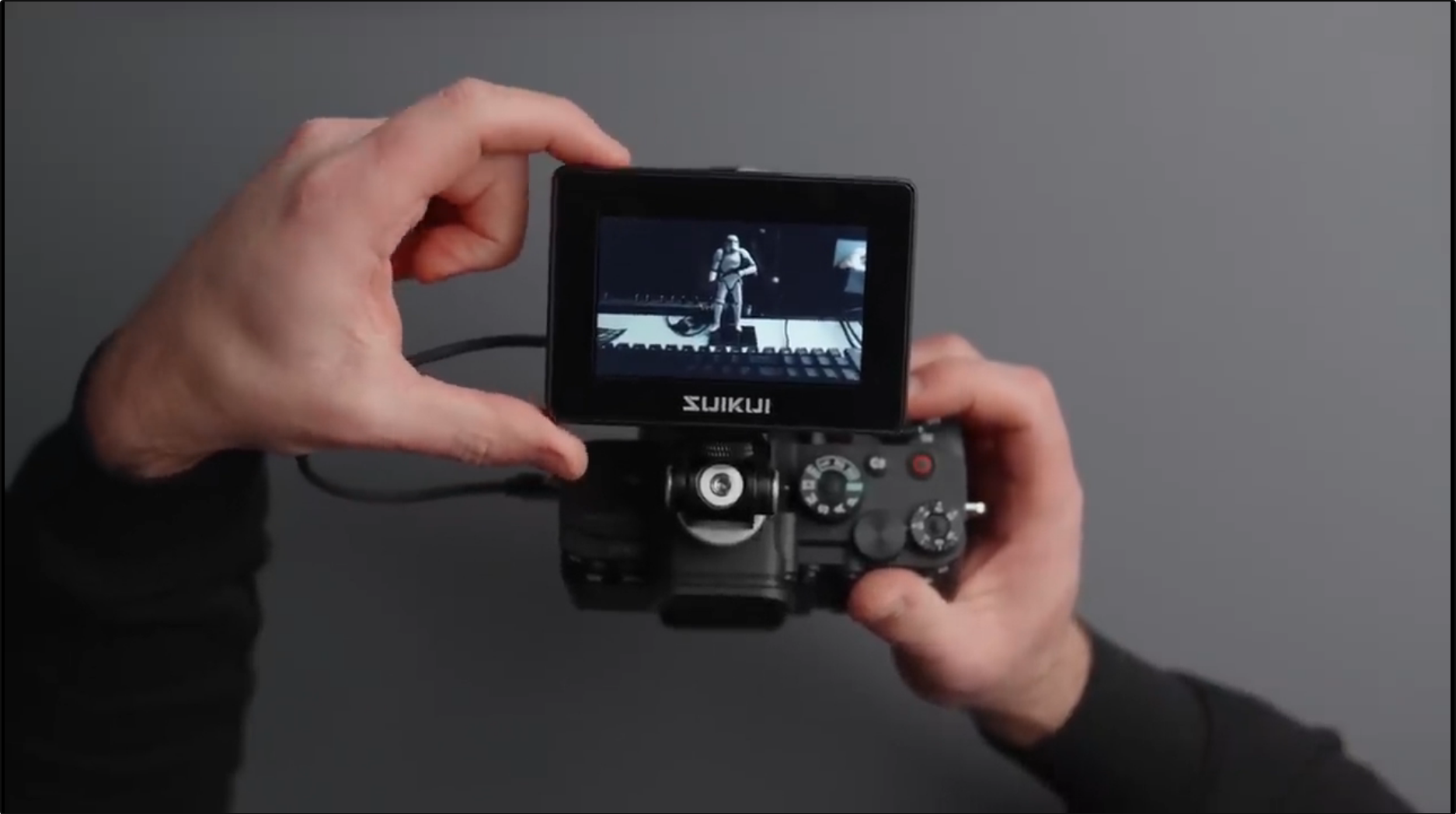 Suikui RH35 3.5 インチ　カメラ　モニター/レコーダー Amazon.com: SUIKUI RH35 Unlimited Recording Camera Monitor 1080P